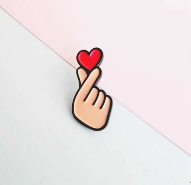 K-Pop Korean Finger Heart Brooch Enamel Pin