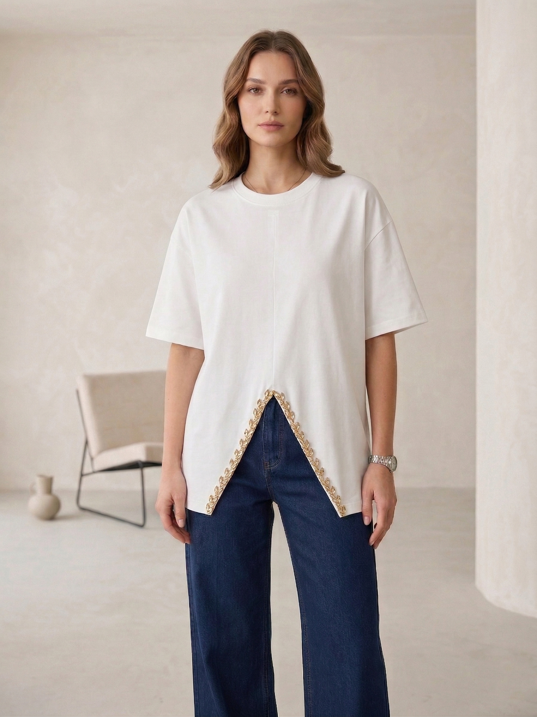 V Cut Oversize Diamonds Off-White T Shirt